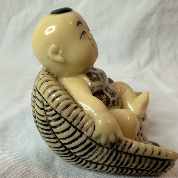 Pair of Vintage Japanese Resin Netsuke - Picture 9 of 12